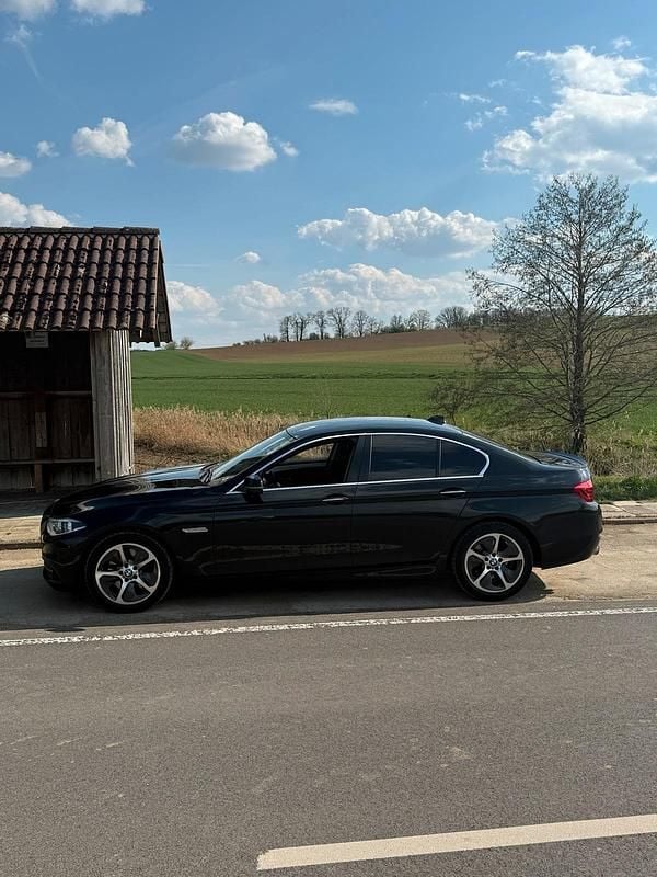 Second-hand BMW 525 218 CP (160 kW) 2015 Negru Berlinǎ