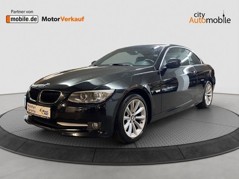 Schwarz Gebraucht 2011 BMW 320 Cabriolet Comfort Edition Cabrio | 13.480 € (Fairer Preis) - Bild 1/4
