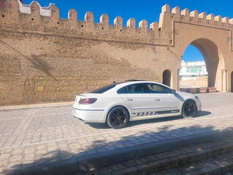 Gebraucht VW Passat 220 PS (161 kW) 2014 Weiß Van / Kleinbus