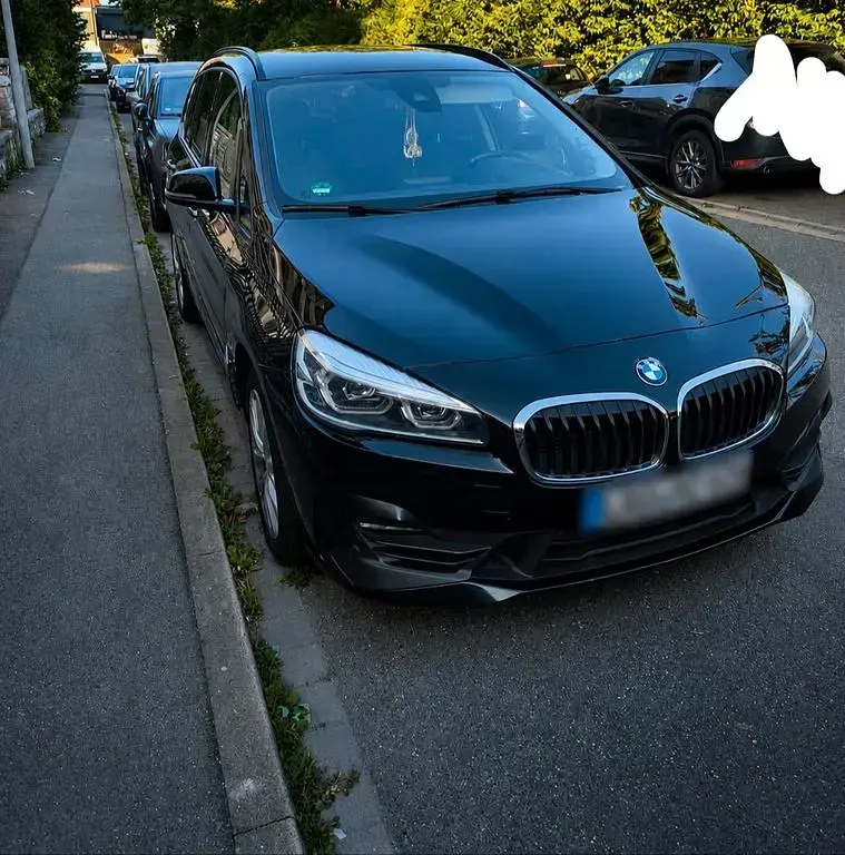 Gebraucht BMW 220 Gran Tourer Luxury Line 190 PS (139 kW) 2019 Schwarz Van / Kleinbus
