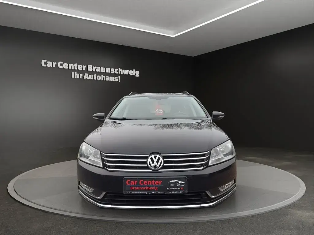 Second-hand VW Passat 140 CP (102 kW) 2013 Negru Break