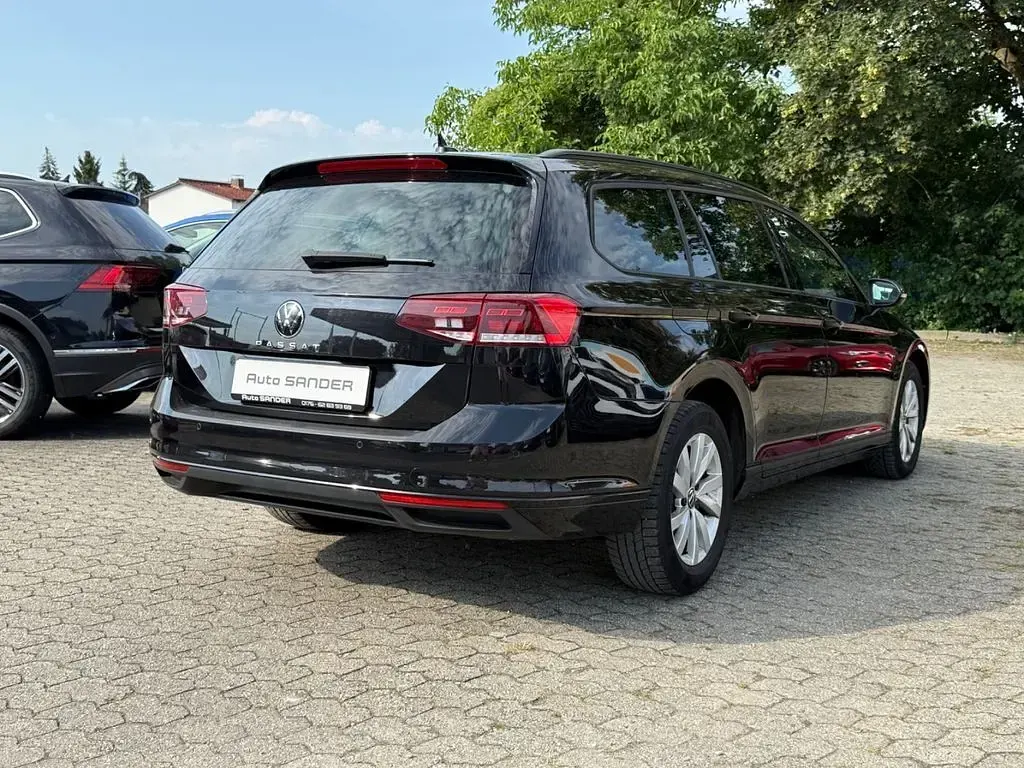 Gebraucht VW Passat 150 PS (110 kW) 2023 Schwarz Kombi
