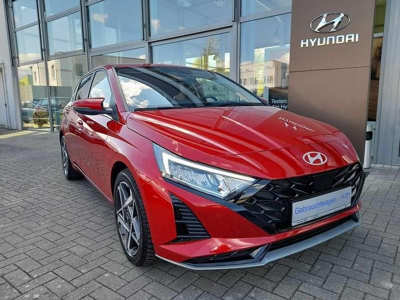 Rot Gebraucht 2023 Hyundai i20 Prime Limousine | 22.980 € (Fairer Preis) - Bild 1/4