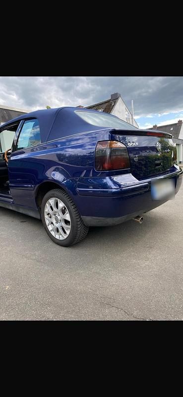 Gebraucht VW Golf Cabriolet 90 PS (66 kW) 2001 Blau Cabrio