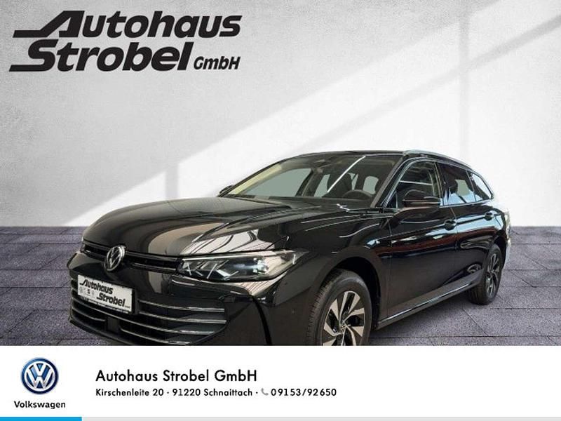 Grenadillschwarz metallic Neu 2025 VW Passat Business Kombi | 47.970 € (Fairer Preis) - Bild 1/4
