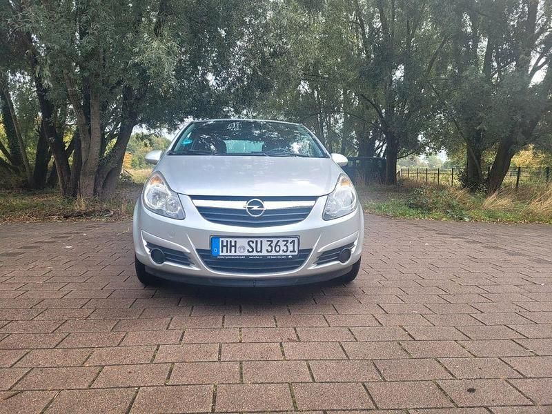 Silber Gebraucht 2010 Opel Corsa Edition Limousine | 3.800 € (Fairer Preis) - Bild 1/4