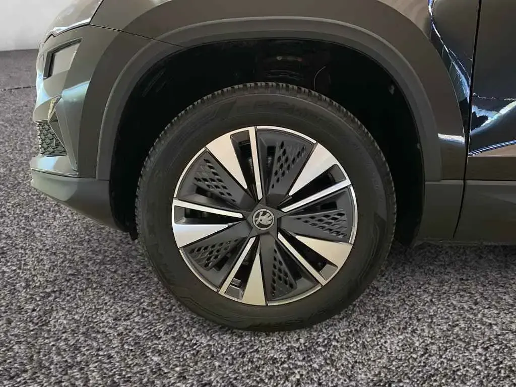 Gebraucht Skoda Karoq Drive 150 PS (110 kW) 2025 Schwarzmagic perleffekt SUV