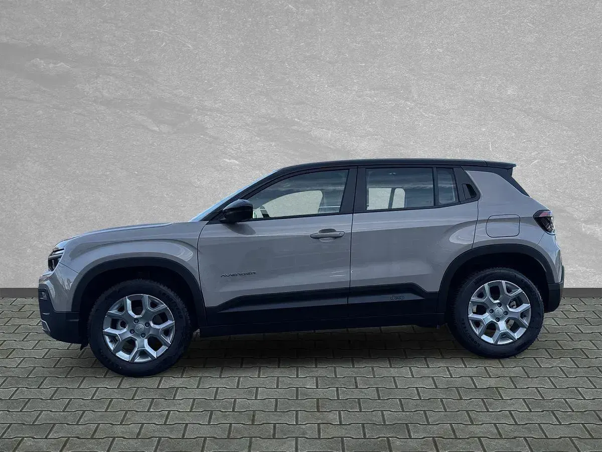 Neu Jeep Avenger Altitude 101 PS (74 kW) 2026 Stone grey / volcano black SUV