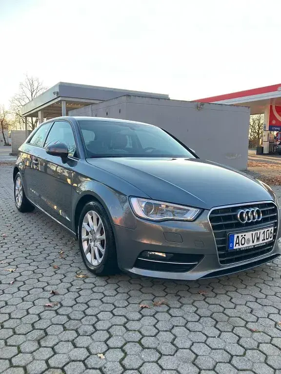 Gebraucht Audi A3 Ambiente 150 PS (110 kW) 2013 Grau Limousine