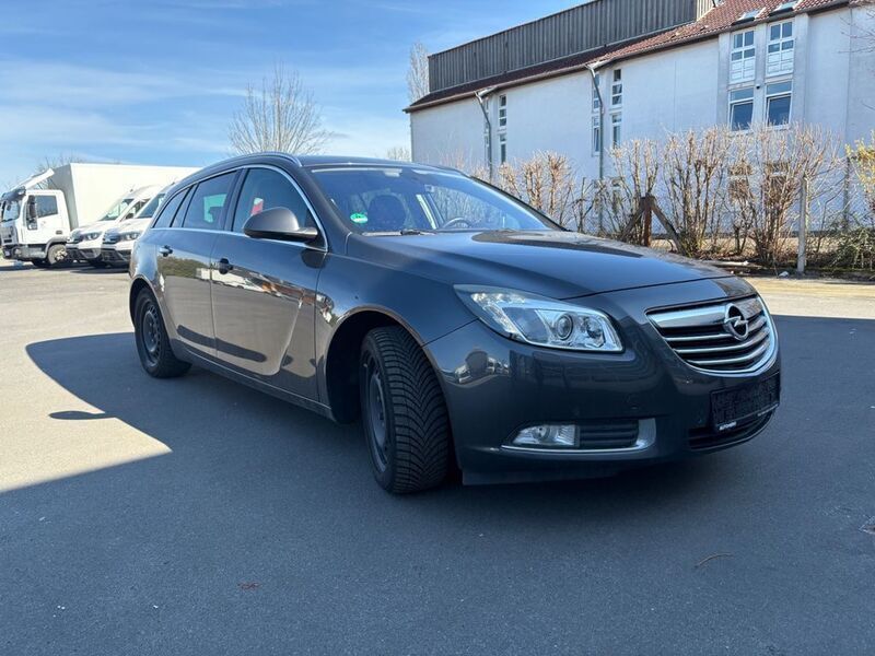 Grau Gebraucht 2010 Opel Insignia Cosmo Kombi | 4.900 € (Guter Preis) - Bild 1/4