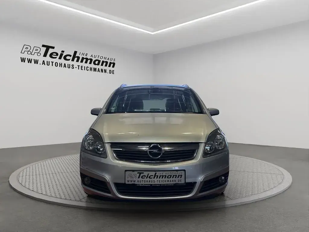 Gebraucht Opel Zafira Basis 105 PS (77 kW) 2006 Starsilber iii m2 Van / Kleinbus