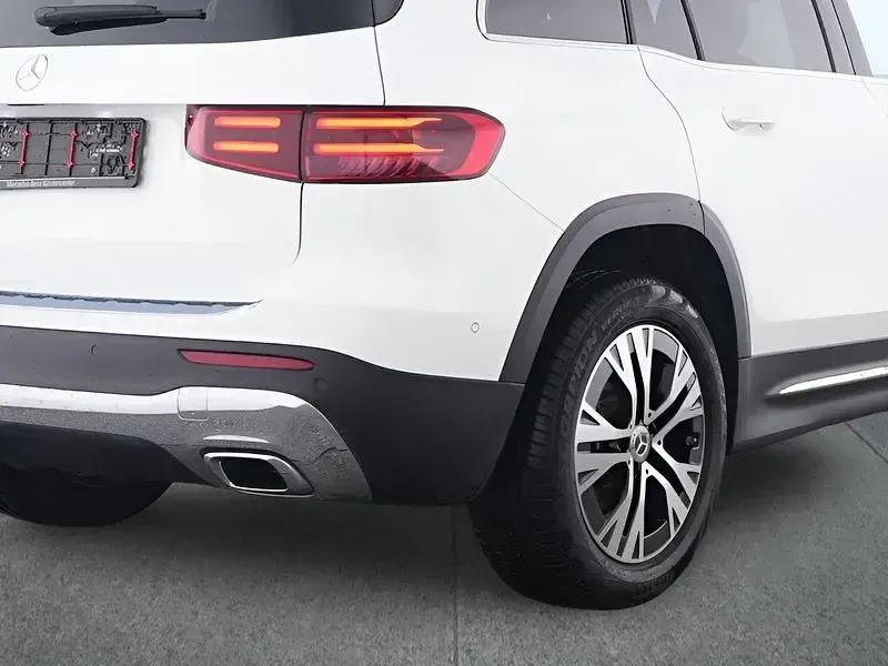 Gebraucht Mercedes GLB200 163 PS (119 kW) 2025 Weiß SUV
