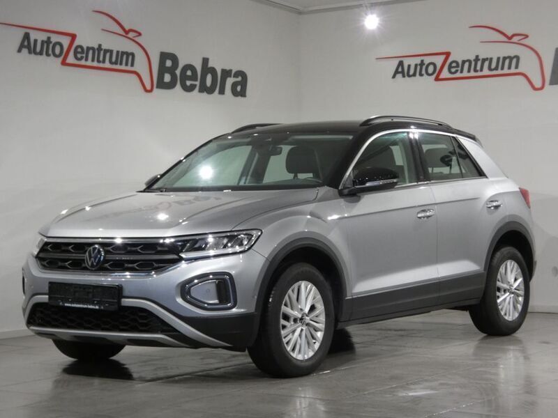 Silber Gebraucht 2023 VW T-Roc SUV | 23.390 € (Guter Preis) - Bild 1/4