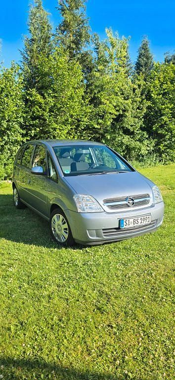 Grau Gebraucht 2005 Opel Meriva Edition Van / Kleinbus | 1.900 € (Guter Preis) - Bild 1/4
