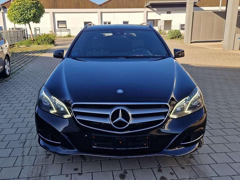 Other Gebraucht 2017 Mercedes E250 Avantgarde Kombi | 13.800 € (Superpreis) - Bild 1/4