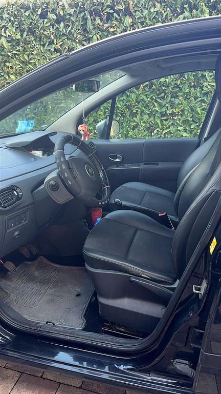 Gebraucht Renault Modus Dynamique 103 PS (75 kW) 2011 Schwarz Van / Kleinbus