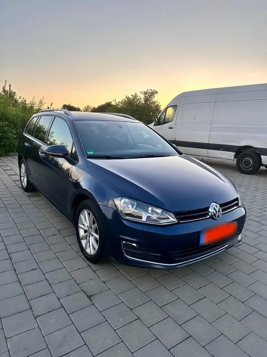 Gebraucht VW Golf VII LOUNGE 110 PS (80 kW) 2015 Blau Kombi