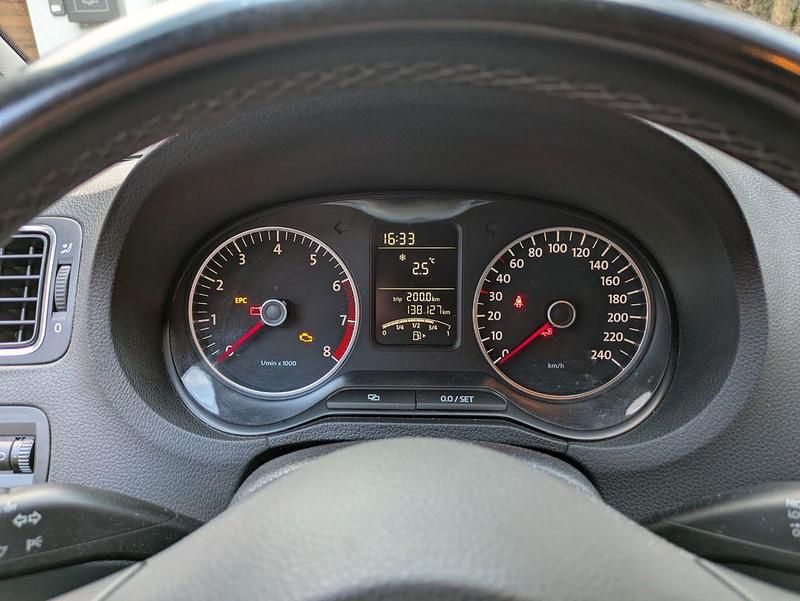 Gebraucht VW Polo 105 PS (77 kW) 2011 Schwarz Limousine