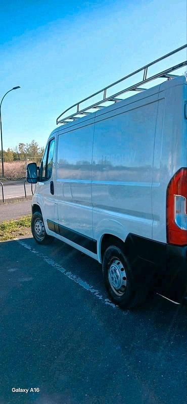 Gebraucht Peugeot Boxer 110 PS (80 kW) 2018 Weiß Van