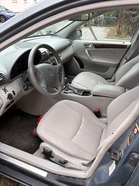 Gebraucht Mercedes C180 Elegance 143 PS (105 kW) 2004 Silber Limousine