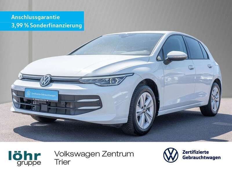 Pure white Gebraucht 2024 VW Golf VIII Life Limousine | 28.980 € (Fairer Preis) - Bild 1/3