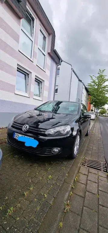 Gebraucht VW Golf VI Team 122 PS (89 kW) 2010 Schwarz Kleinwagen
