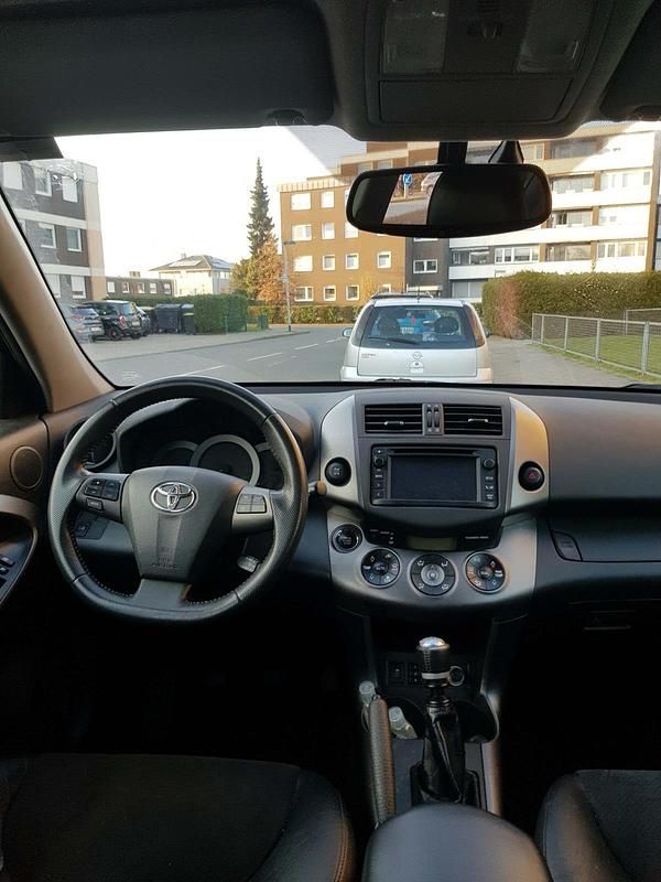 Gebraucht Toyota RAV4 177 PS (130 kW) 2012 Schwarz SUV