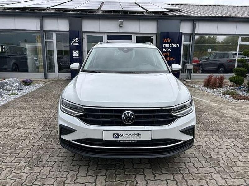 Weiß Gebraucht 2024 VW Tiguan Move SUV | 29.980 € (Superpreis) - Bild 1/4