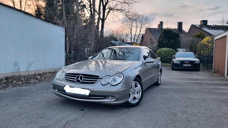 Gebraucht Mercedes CLK200 218 PS (160 kW) 2003 Gold Coupé