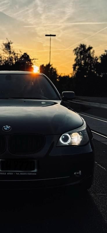 Gebraucht BMW 523 190 PS (139 kW) 2007 Grau Limousine