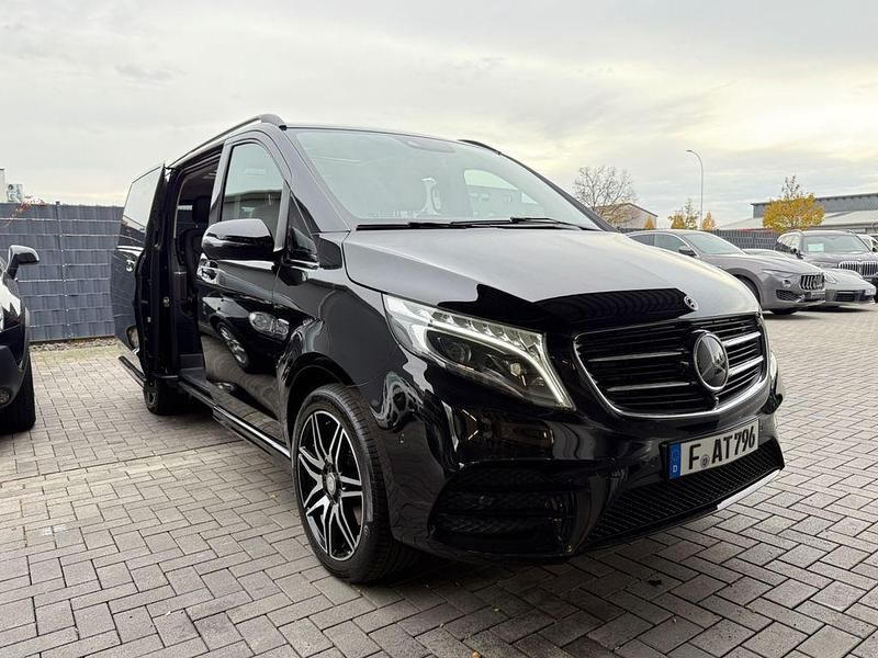 Schwarz Gebraucht 2017 Mercedes V250 AMG line Van / Kleinbus | 43.200 € (Fairer Preis) - Bild 1/4