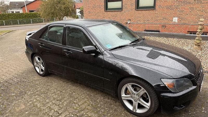 Gebraucht Lexus IS200 155 PS (114 kW) 2001 Schwarz Limousine