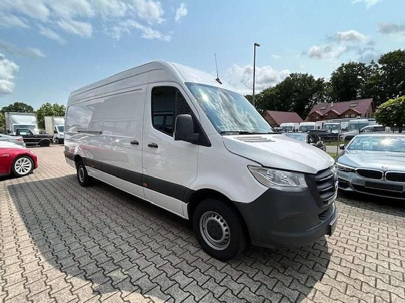 Używany Mercedes Sprinter 170 KM (125 kW) 2021 Biały Van