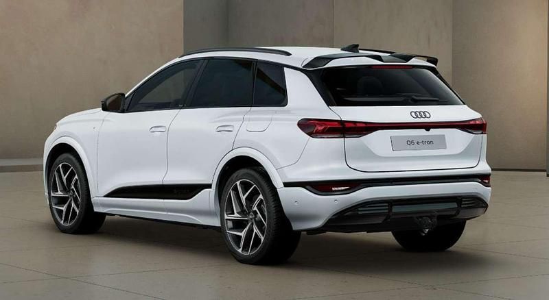 Neu Audi Q6 e-tron Business 225 kW (306 PS) 2026 Gletscherweiß metallic SUV