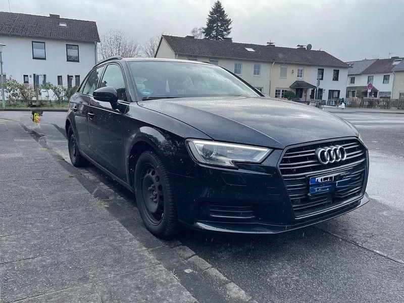Gebraucht Audi A3 Black Edition 150 PS (110 kW) 2019 Schwarz Limousine