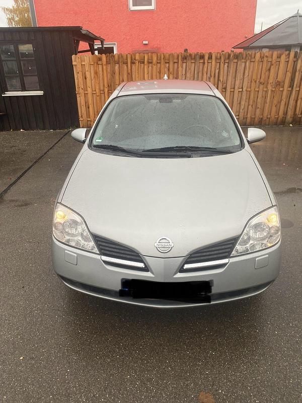 Grau Gebraucht 2004 Nissan Primera Limousine | 3.300 € (Teuer) - Bild 1/4