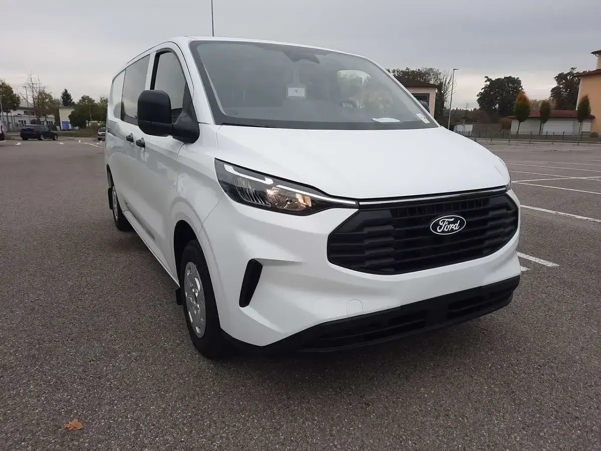Neu Ford Transit Custom Trend 150 PS (110 kW) 2026 Frostweiß Van / Kleinbus