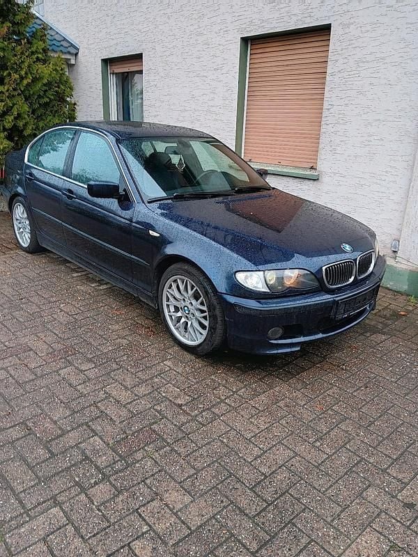 Gebraucht BMW 320 170 PS (125 kW) 2003 Blau Limousine