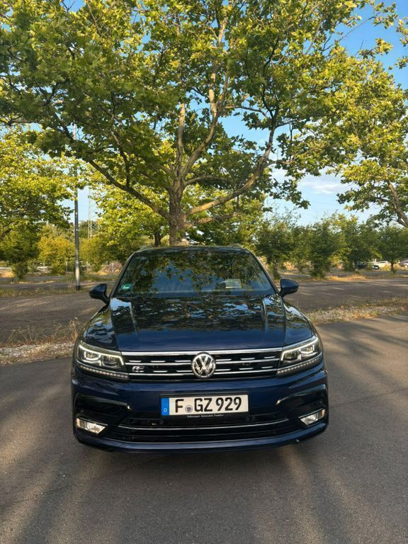 Blau Gebraucht 2016 VW Tiguan Highline SUV | 22.800 € - Bild 1/4