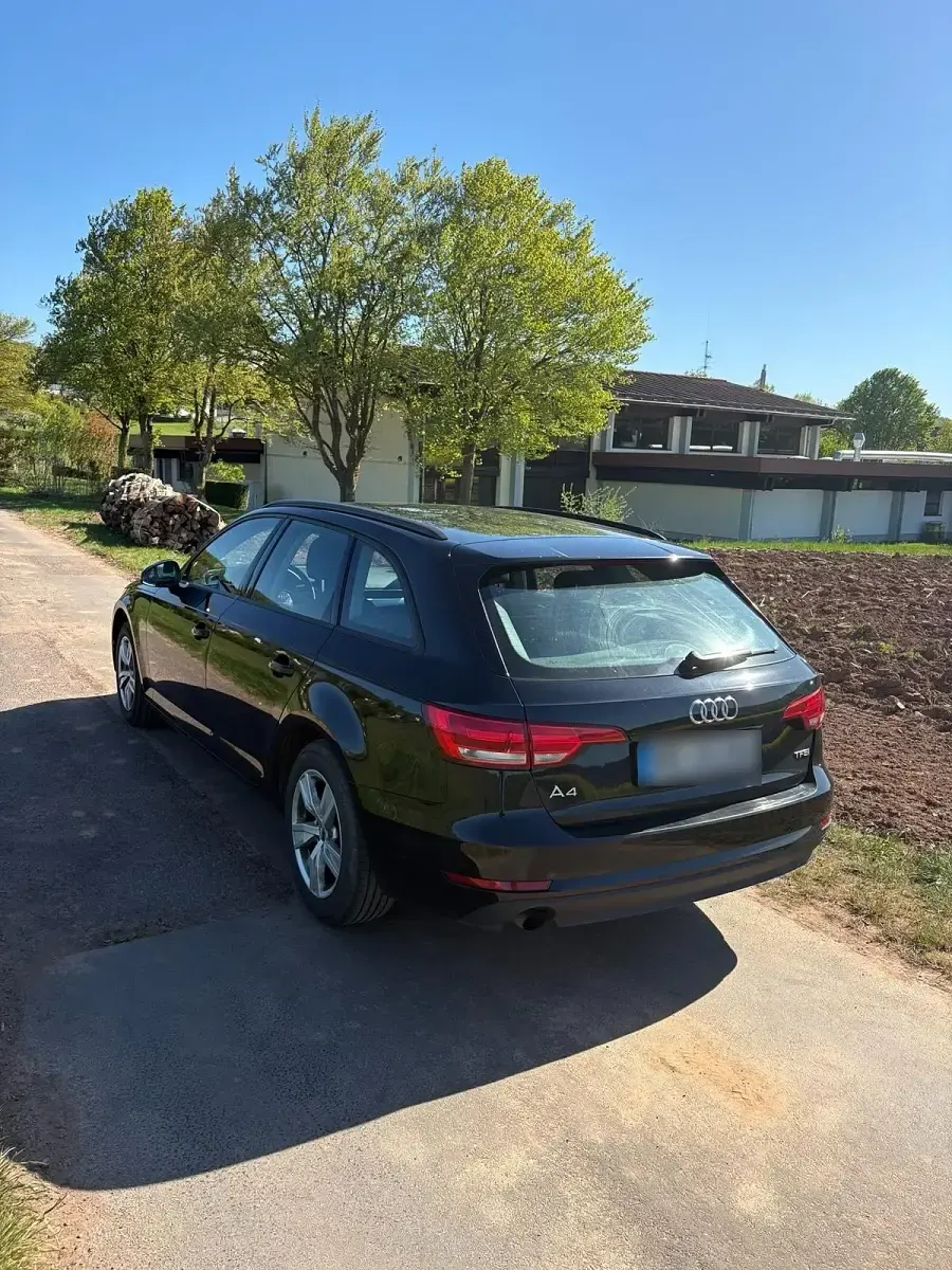 Second-hand Audi A4 155 CP (114 kW) 2017 Negru Break