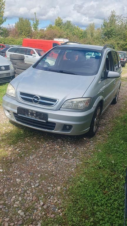 Silber Gebraucht 2003 Opel Zafira Edition Van / Kleinbus | 999 € (Fairer Preis) - Bild 1/4