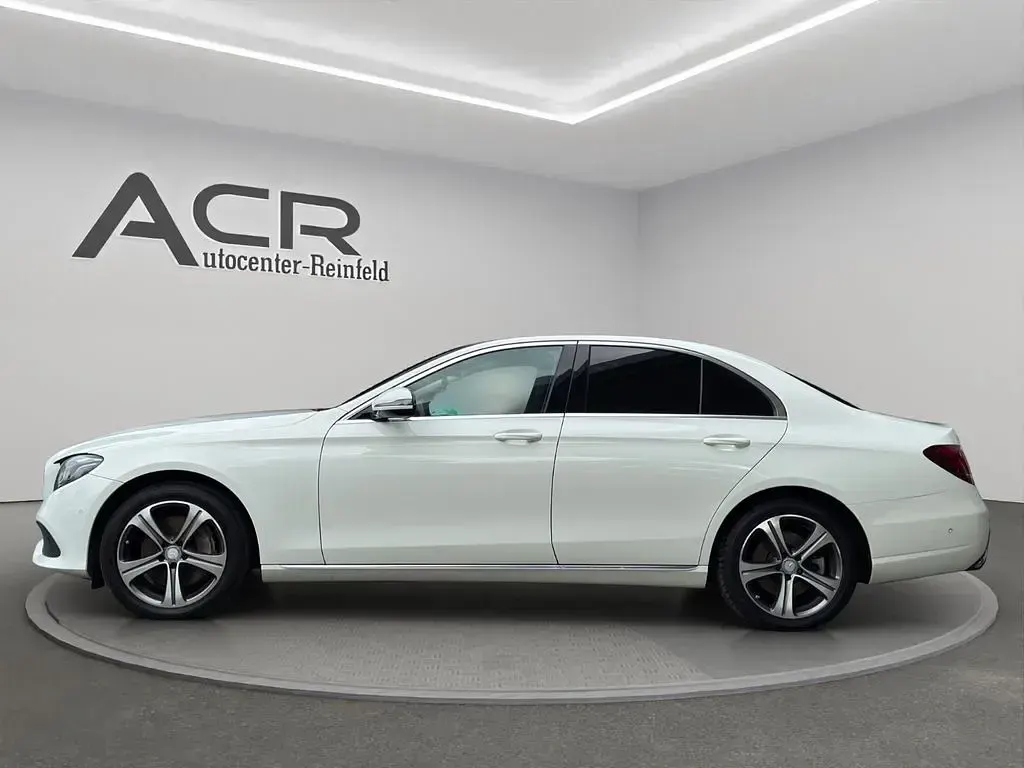 Gebraucht Mercedes E350 258 PS (189 kW) 2017 Weiß Limousine