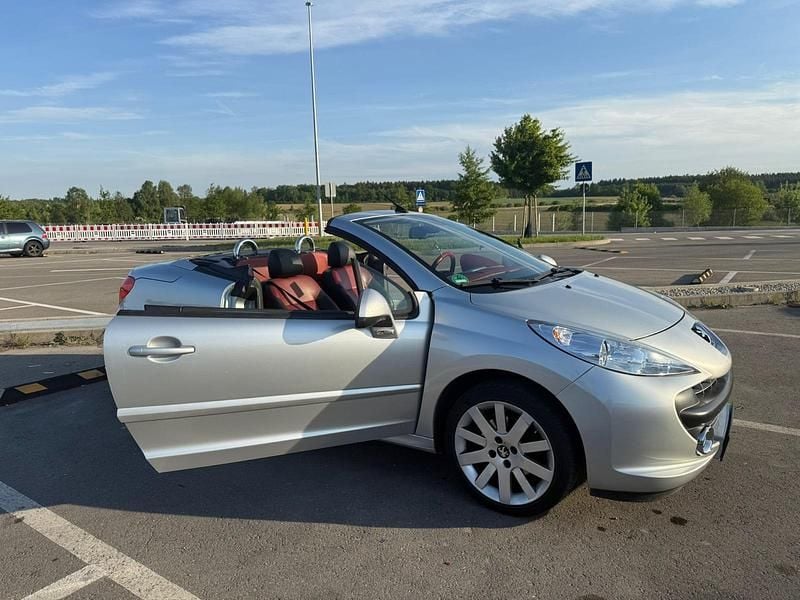 Grau Gebraucht 2008 Peugeot 207 CC Cabrio | 2.000 € (Superpreis) - Bild 1/4
