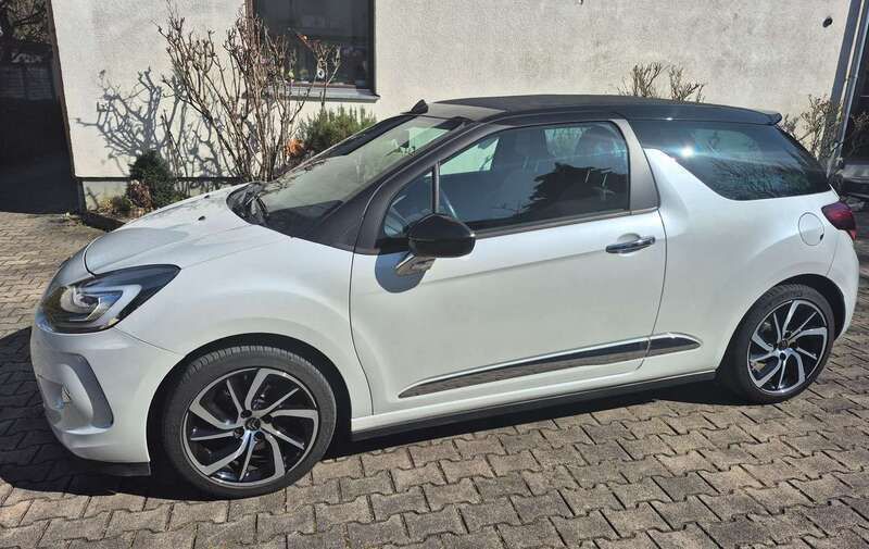 Weiß Gebraucht 2015 Citroën DS3 Cabriolet So Paris Cabrio | 9.200 € - Bild 1/4