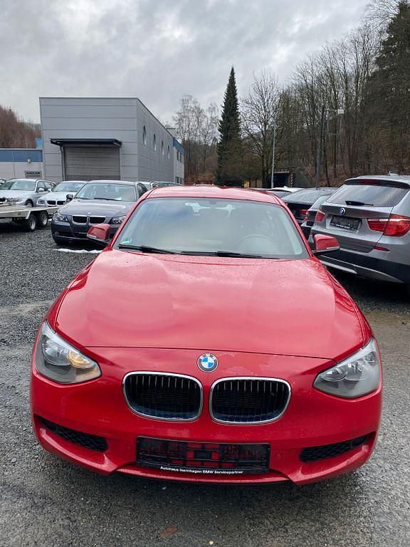 Gebraucht BMW 116 116 PS (85 kW) 2013 Rot Kleinwagen