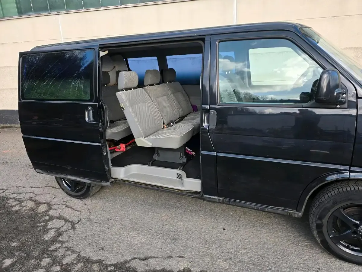 Gebraucht VW T4 102 PS (75 kW) 1997 Schwarz Van