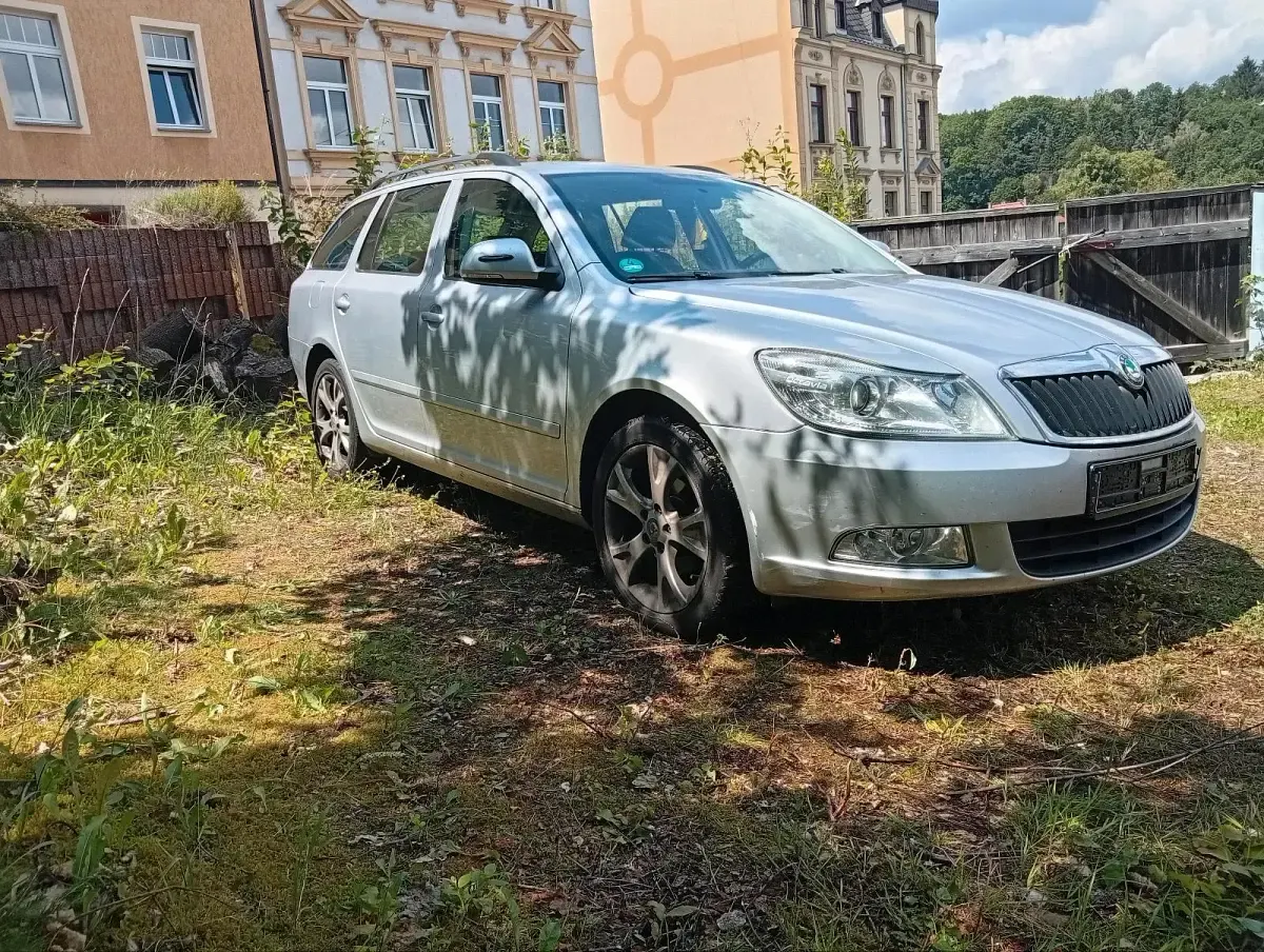 Gebraucht Skoda Octavia 122 PS (89 kW) 2010 Silber Kombi