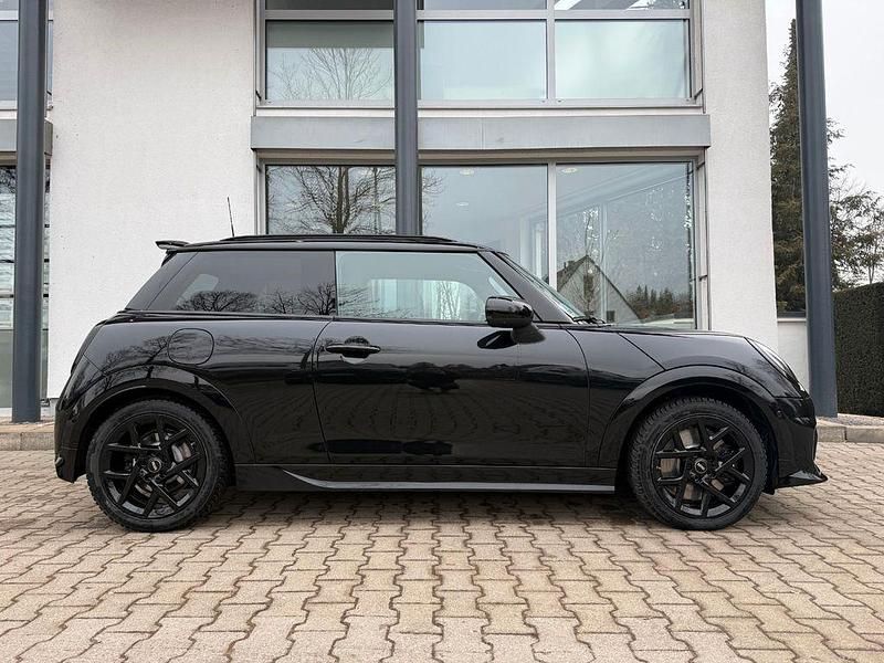 Gebraucht Mini John Cooper Works 204 PS (150 kW) 2025 Midnight black ii Kleinwagen