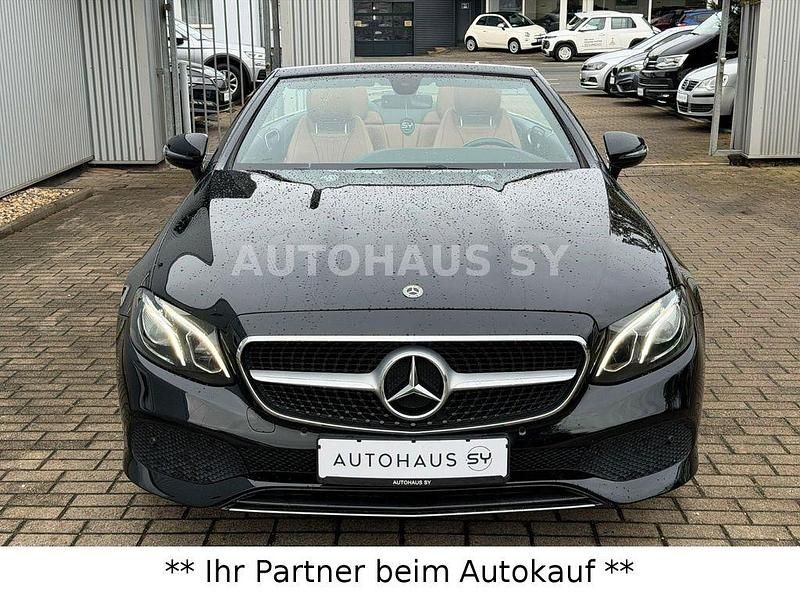 Gebraucht Mercedes E200 AMG 184 PS (135 kW) 2017 Schwarz Cabrio