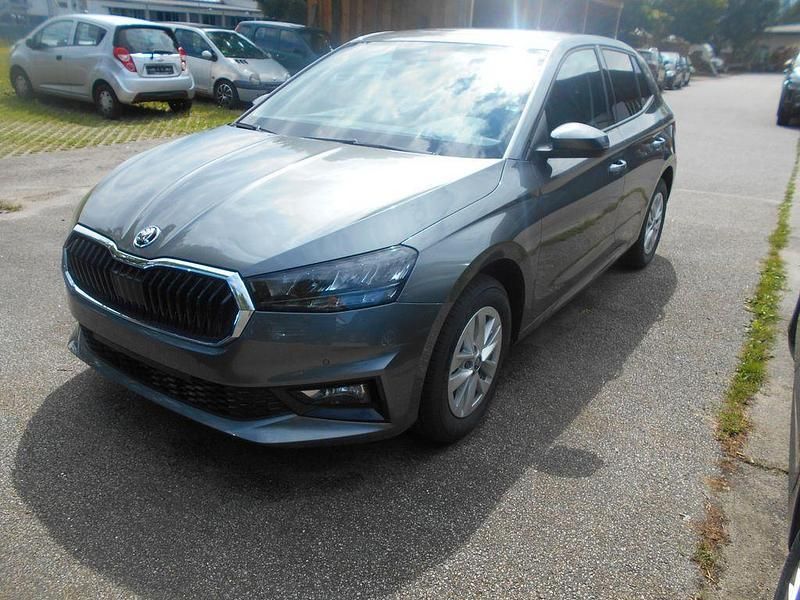 Grau Neu 2025 Skoda Fabia Selection Kleinwagen | 23.200 € (Fairer Preis) - Bild 1/4